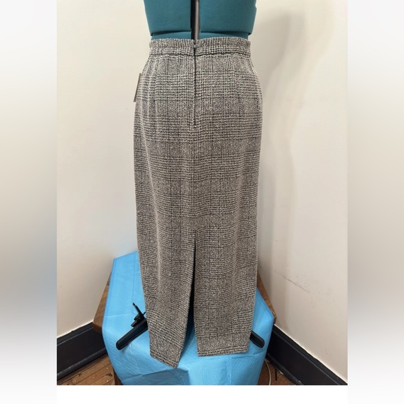 Jessica Howard Petite Black White Tweed Unlined 2 Piece Long Skirt Suit Size 6P. - Picture 12 of 16